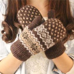 Mănuși tricotate cu motive de iarnă