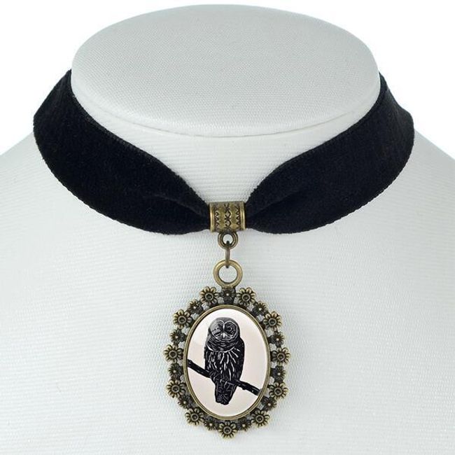 Retro náhrdelník s medailonkem sovy 1
