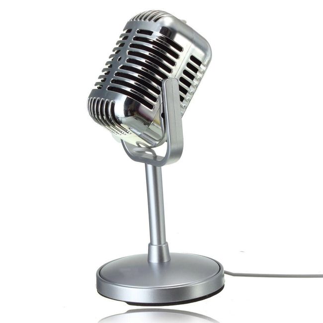 Retro mikrofon ve stříbrné barvě 1
