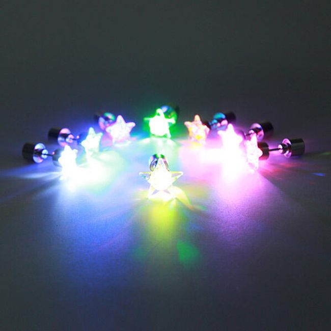 LED kolczyk w kształcie gwiazdy - 1 sztuka 1