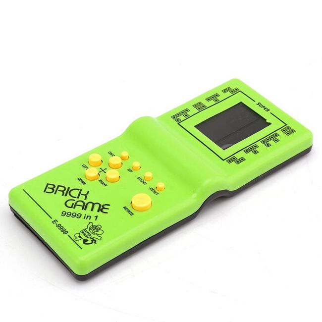 Retro igračka sa popularnom igricom Tetris 1