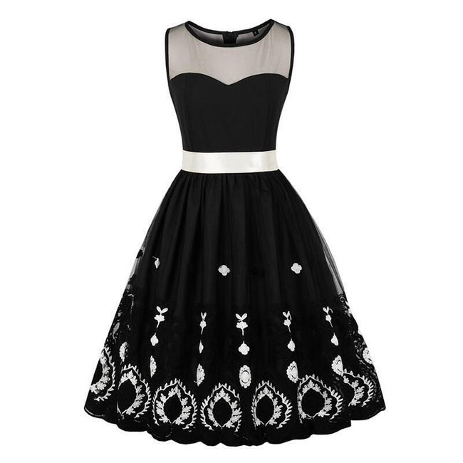 Дамска черно-бяла рокля с декоративна панделка 1
