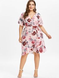 Női plus size ruha virágokkal