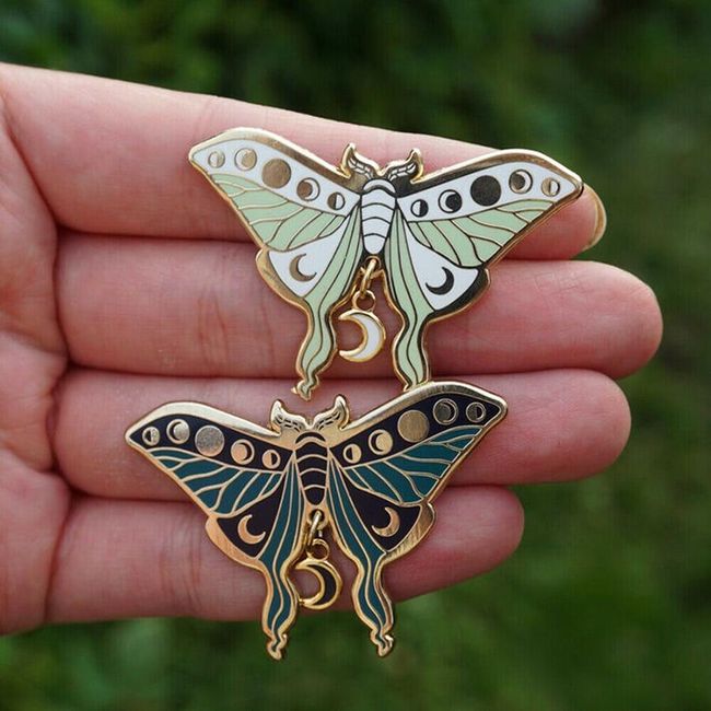 Unisex brož Moth 1