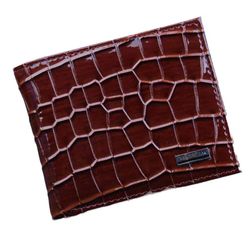 Luksuzna denarnica, ki posnema krokodiljo kožo