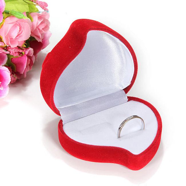 Pudełeczko na pierścionki w kształcie czerwonego serca 1
