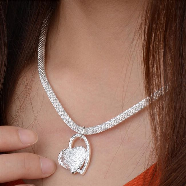 Dámsky masívny náhrdelník so srdcom 1