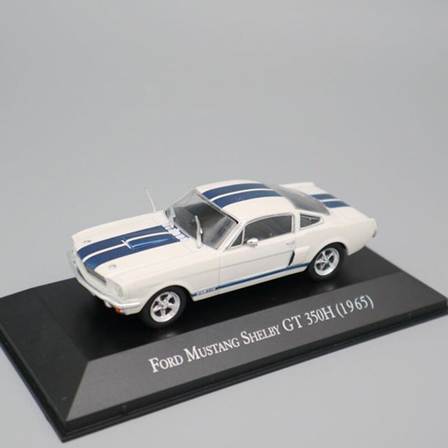 Model auto Ford Mustang Shelby 1