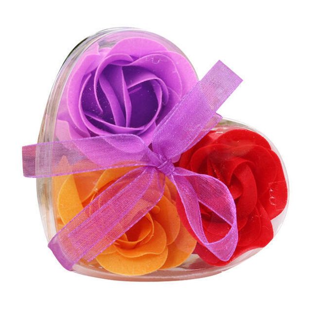 Комплект от 3 ароматизирани сапуна във формата на рози 1