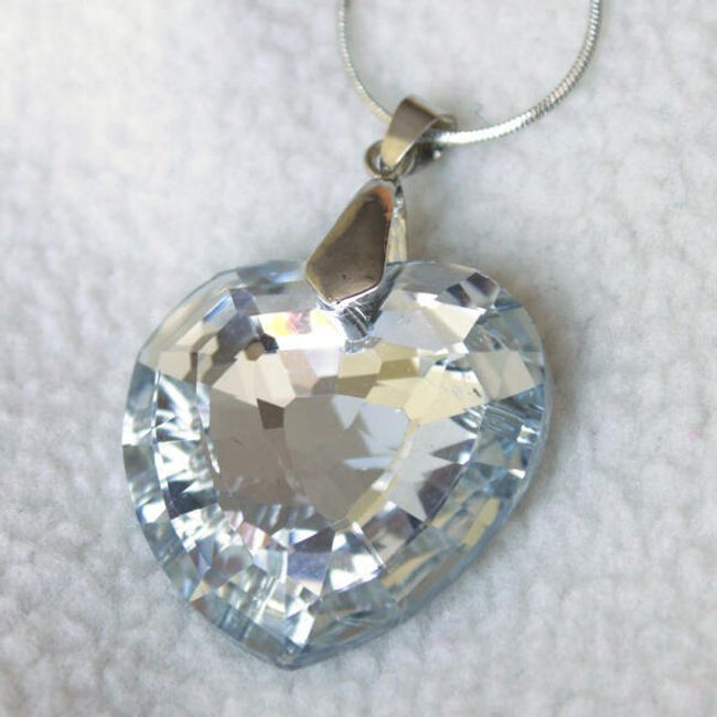 Piękny naszyjnik z wisiorkiem w kształcie serca - srebrny 1