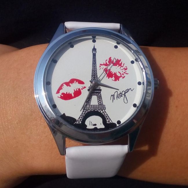 Dámské hodinky s Eiffelovou věží a polibky - ciferník stříbrné barvy 1