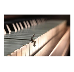 Plakat s klavirjem