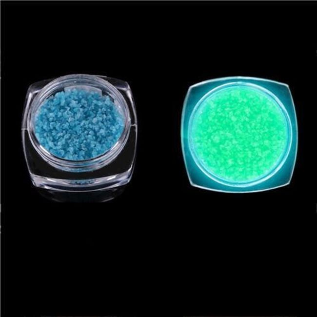 Luminiscenční gelové glitry na nehty 1