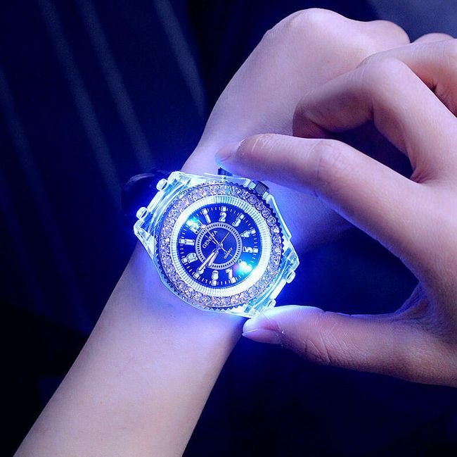 Zegarki damskie z oświetleniem LED - 5 kolorów 1