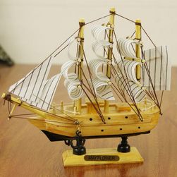 Modelul din lemn al unei nave cu vele