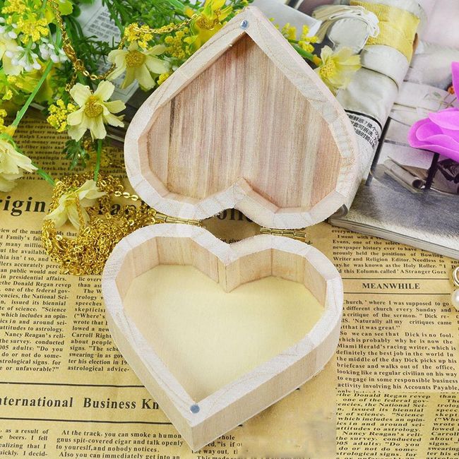 Lesena škatla v obliki srca 1