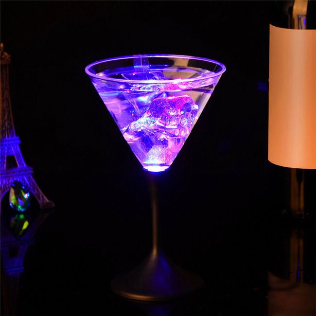 Koktailový pohár s LED svetlom 1