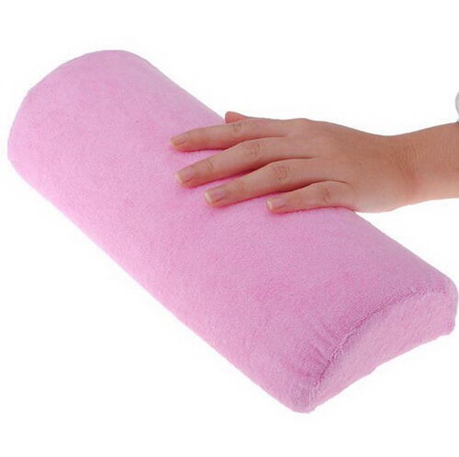 Specijalno oblikovani jastuk za rad sa noktima 1
