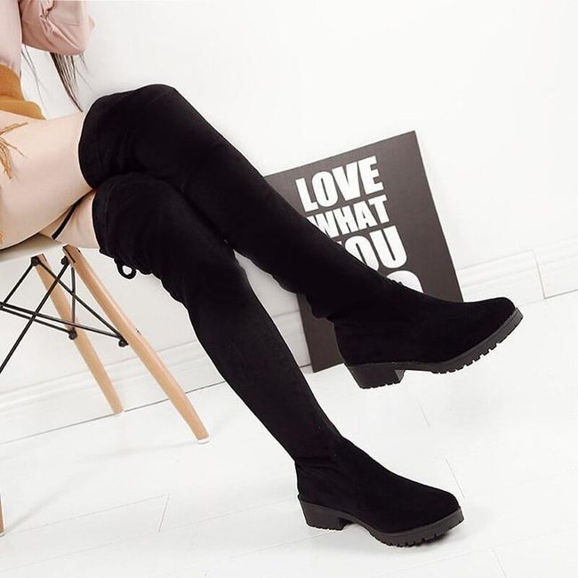 Ženski zimski čevlji nad koleni - črne barve 1