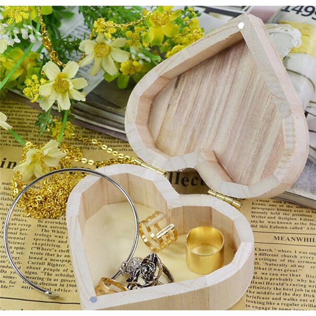 Cutie de bijuterii din lemn în formă de inimă 1