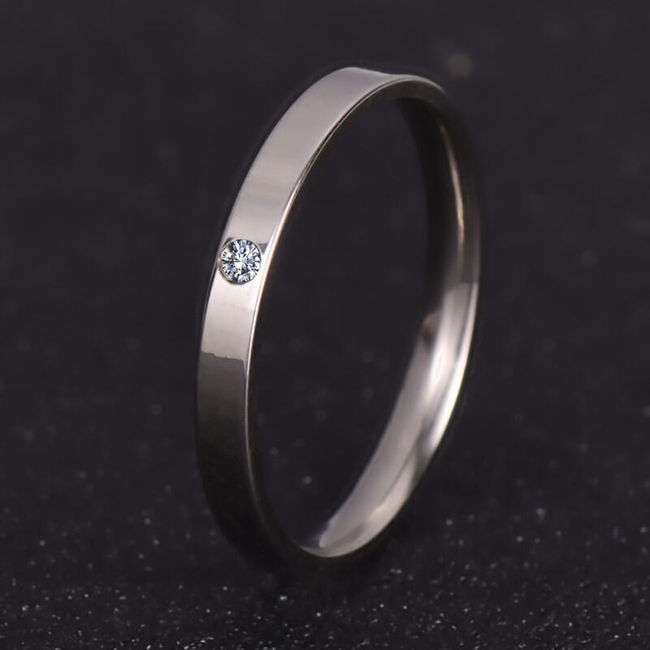 Minimalistický prsteň v svadobnom štýle 1