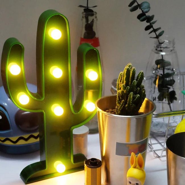 LED декоративен кактус 1