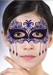 Kolagenová maska na obličej  v podobě karnevalové masky
