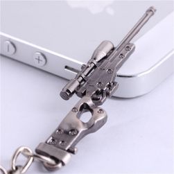 Privezak za ključeve u obliku oružja