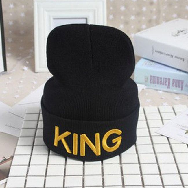 Zimná čiapka s nápisom KING alebo QUEEN - 2 farby 1