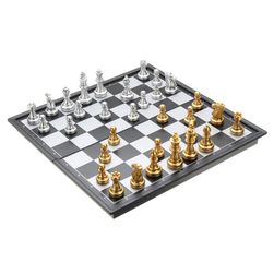 Magnetické šachy ve zlato-stříbrné barvě