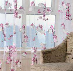 Завеса с розови мечета за детска стая