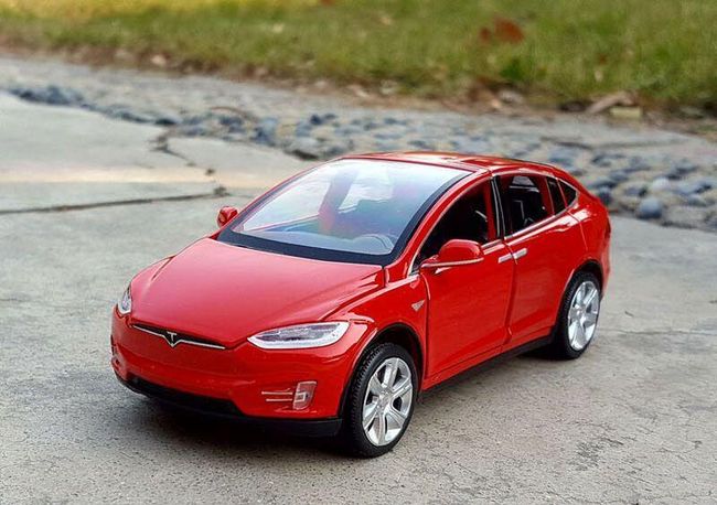 Автомобилен макет Tesla Model X 1