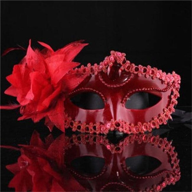 Domino mask WS4 1