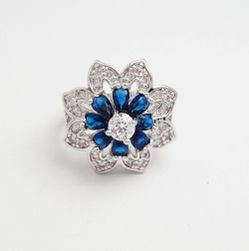 Prsten s květinou a kamínky - 4 velikosti