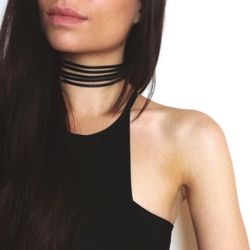 Večplastna ogrlica choker - črna