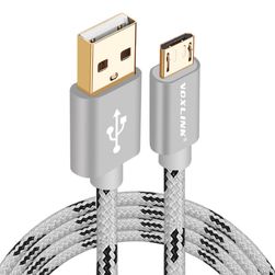 USB kabel ve čtyřech barvách