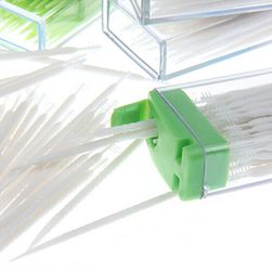 Scobitori din plastic în cutie - 50 bucăți