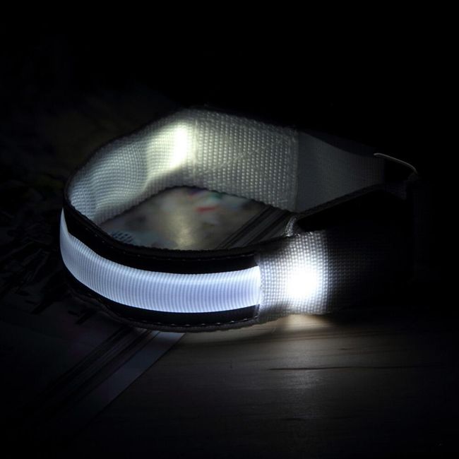 LED světelný pás na paži 1