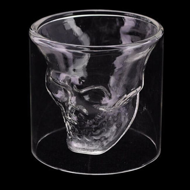 Чаша с череп вътре 1