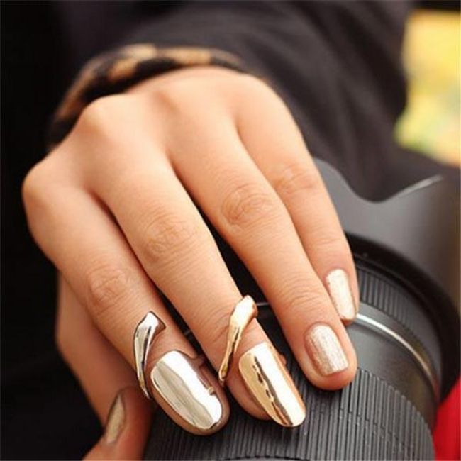Inel pentru unghie - auriu si argintiu 1