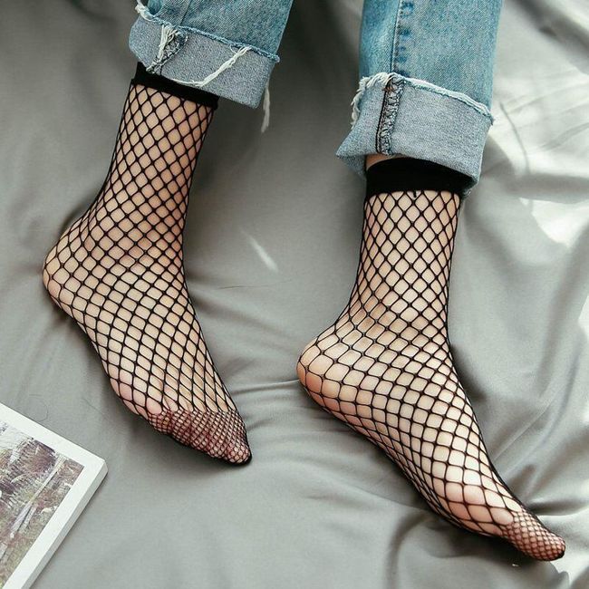 Elegantne mrežaste nogavice v črni barvi 1