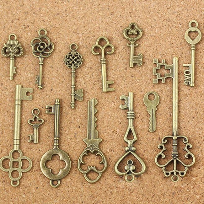 Antik kulcsok készlet - 13 db 1