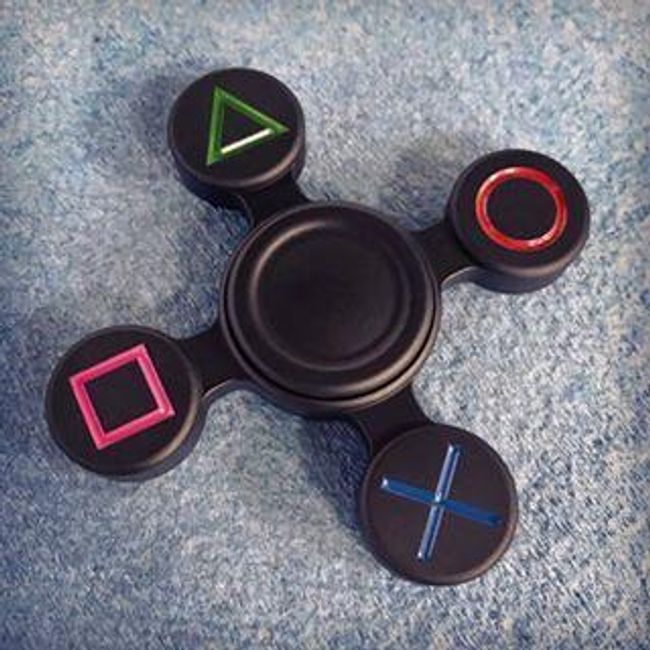 Originalni fidget spinner u stilu kontrolera za igre 1
