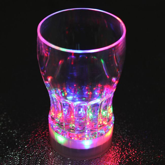 Originální sklenička s LED světlem  1