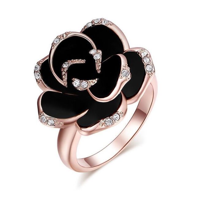Výrazný prsten s květinou 1