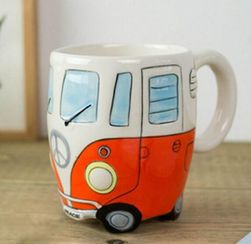 Чаша във формата на автобус