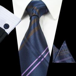 Cravată, butoni de manșetă și batiste