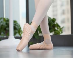 Ballet pointe shoes Belle
