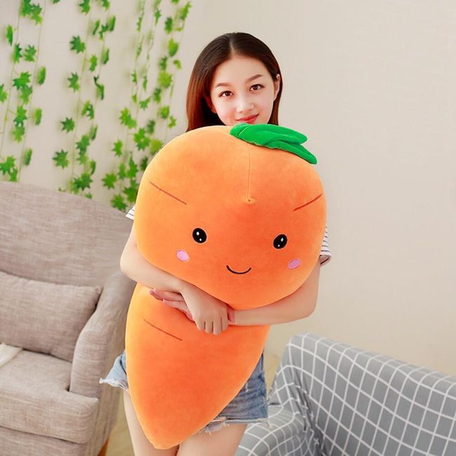 Плюшен морков 1