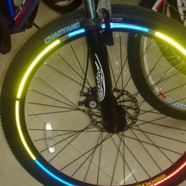 Reflexné nalepovacie pásky na kolesá - modrá 1